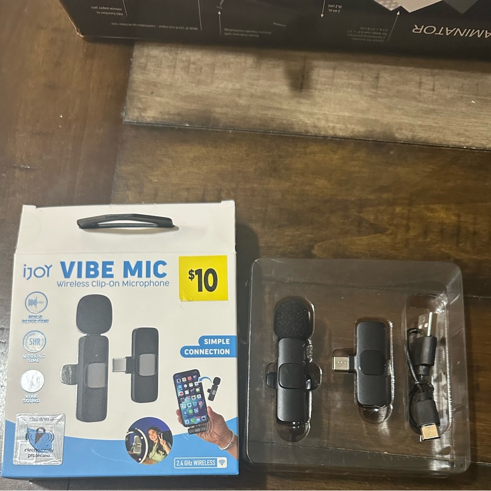 iJoy Vibe usb-c compatible Mic Wireless Clip-On Microphone